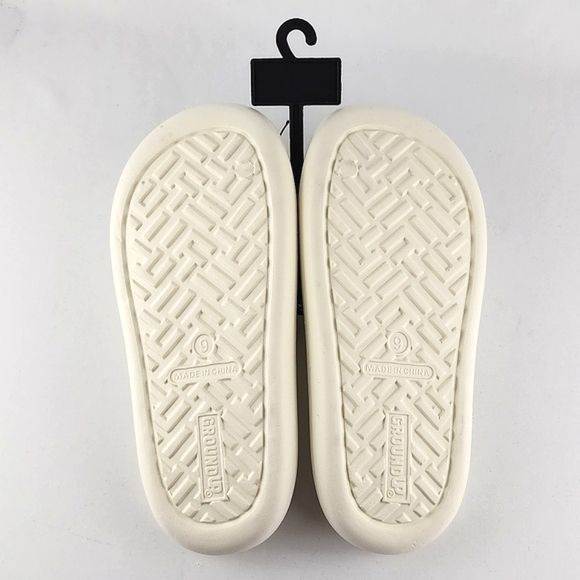 Disney Women's Minnie Mouse Sandals Slides Foam Lightweight Cream Size 9 - Picture 2 of 9